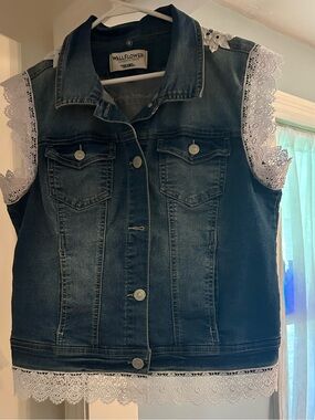 Wallflower Dark Blue Denim Vest with White Lace Trim

Upcycled denim